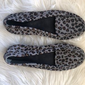 Grey and Leopard Flats